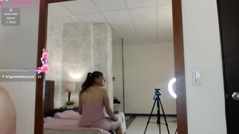 Ava  online show from November 22, 7:56 pm