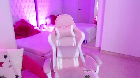 AVA online show from September 10, 1:28 am