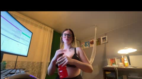 avallanchee online show from June 3, 6:49 am