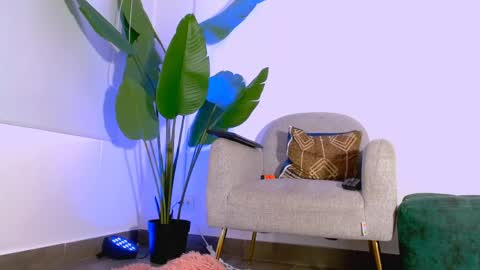 Hi im aqua is nice with me online show from June 2, 7:16 pm