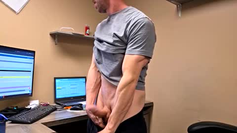 averageandsum online show from January 11, 12:27 am