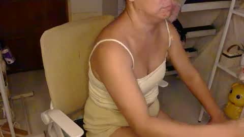 Rhian online show from September 15, 3:02 pm