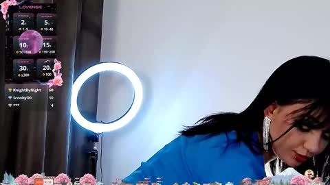 AveryWillow online show from February 26, 2:38 pm