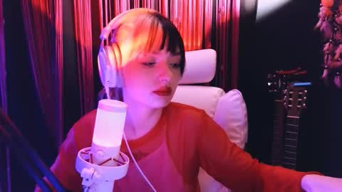 Avriel online show from December 16, 9:21 pm