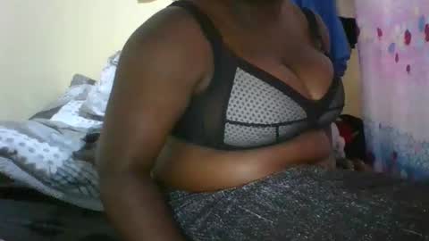 avril254 online show from October 3, 4:04 pm