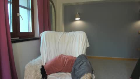 Jolie online show from March 25, 7:59 am