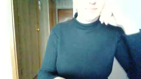 awesomeladyy online show from April 18, 9:22 am