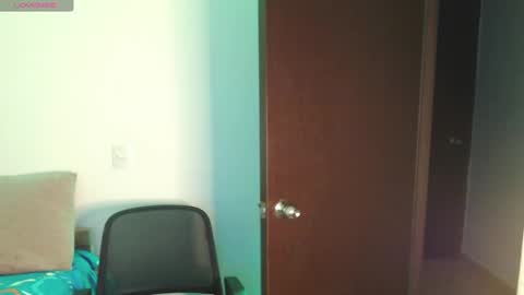 Snapshot of axel_davis_ chatting on October 12, 3:43 am axel davis online show from October 12, 3:43 am