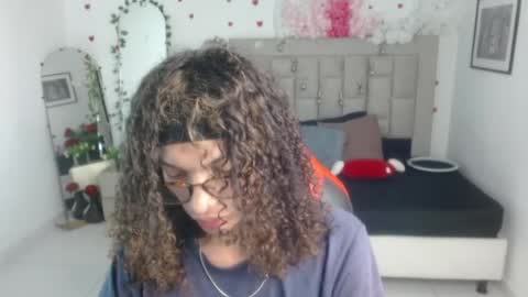 Axel online show from June 9, 1:39 am