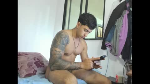 axel_hendrick online show from June 5, 4:08 am