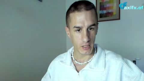 Axl online show from November 2, 9:48 pm