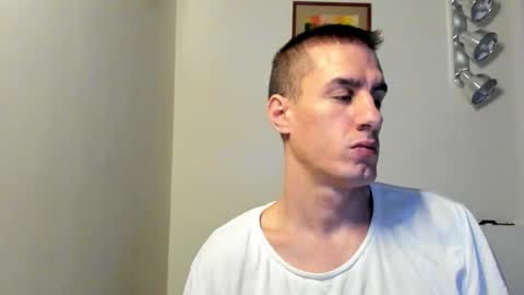 Axl online show from December 2, 1:37 am