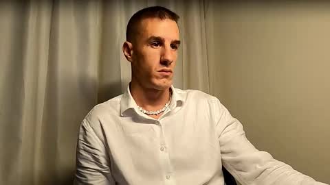 Axl online show from September 15, 11:39 pm