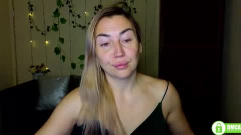 Jully online show from January 6, 6:34 pm