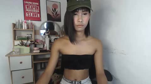 aya_cummer08 online show from May 11, 8:10 am