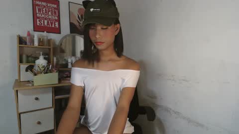 aya_cummer08 online show from May 24, 4:46 pm