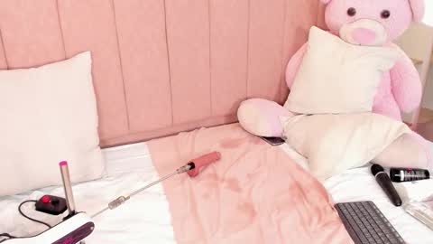 Ayelen Spacee online show from January 17, 6:01 am