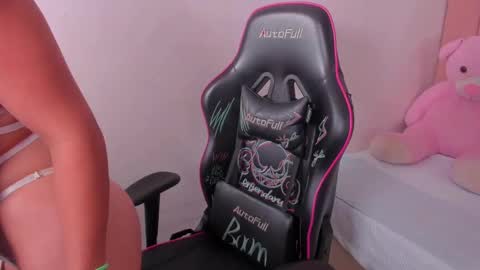 Ayelen Spacee online show from September 19, 5:44 am