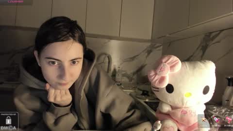 Ayesha online show from February 2, 7:10 pm