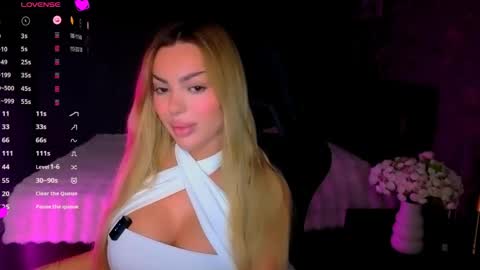  Ayla Demir  online show from April 14, 8:45 pm