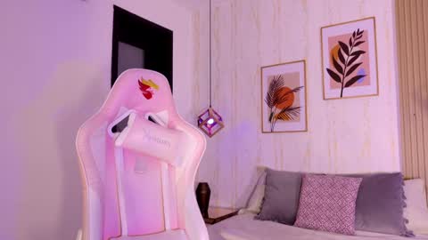 Snapshot of ayleen_dunkann chatting on September 30, 12:15 pm Ayleen online show from September 30, 12:15 pm