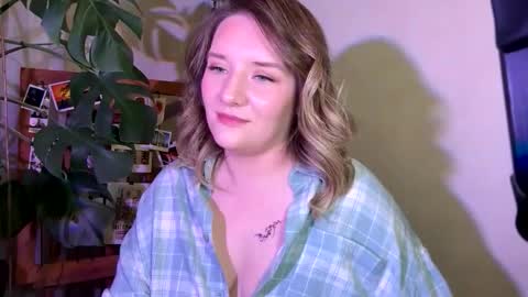 Snapshot of ayrix chatting on October 1, 6:07 pm ayrix online show from October 1, 6:07 pm