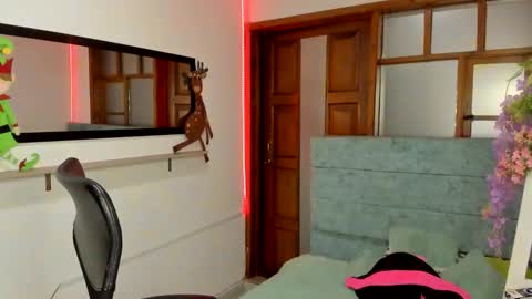 aysha_winxx online show from December 14, 3:02 am