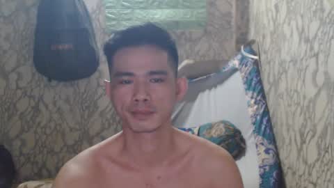 Snapshot of azn_philip chatting on December 23, 10:53 am Philip online show from December 23, 10:53 am