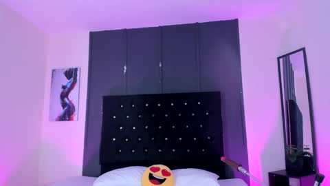 azuka_kurokami online show from April 15, 12:19 pm