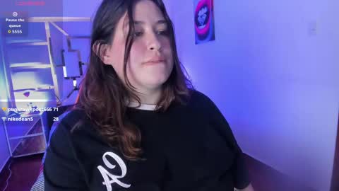 Snapshot of azul_vera chatting on October 15, 2:40 pm AZUL online show from October 15, 2:40 pm