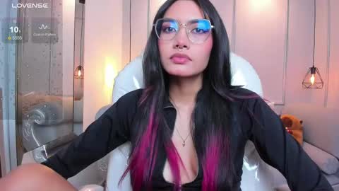 Snapshot of azurakindong chatting on September 9, 7:25 pm Azura online show from September 9, 7:25 pm