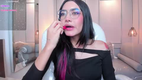Snapshot of azurakindong chatting on October 2, 8:18 pm Azura online show from October 2, 8:18 pm