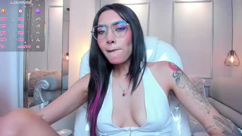 Snapshot of azurakindong chatting on October 7, 7:32 pm Azura online show from October 7, 7:32 pm
