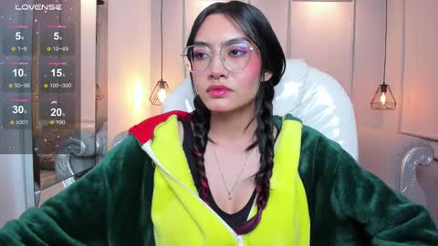 Snapshot of azurakindong chatting on September 18, 8:46 pm Azura online show from September 18, 8:46 pm