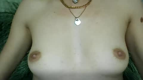 lil hot babe online show from January 5, 8:42 pm