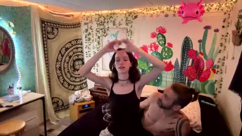 Fern Browning online show from January 14, 4:15 am