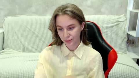 baby_kitte online show from September 19, 4:27 am