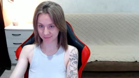 baby_kitte online show from October 13, 3:19 am