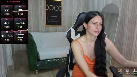Snapshot of baby_lush_t chatting on September 18, 8:57 pm Bella online show from September 18, 8:57 pm