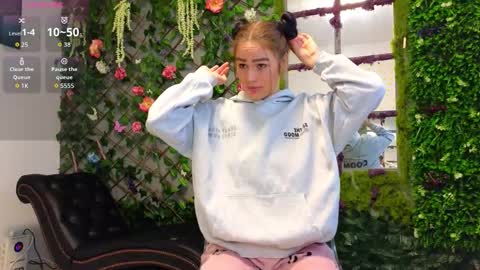 Snapshot of baby_nyco chatting on October 5, 4:25 pm Baby Nico online show from October 5, 4:25 pm