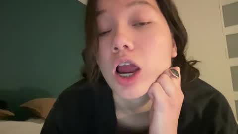 ava online show from February 25, 8:56 pm