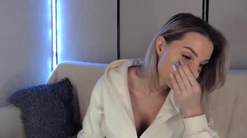 Kate online show from January 7, 4:23 pm