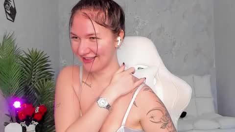 Snapshot of babyisperfect chatting on October 5, 5:05 am Sophia online show from October 5, 5:05 am