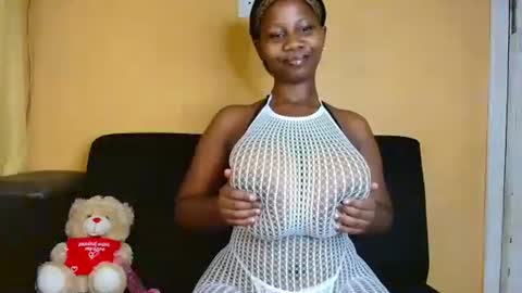 babyluciax online show from April 13, 4:39 am