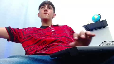 Snapshot of babymaik chatting on February 17, 11:54 pm babymaik online show from February 17, 11:54 pm