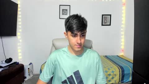 Snapshot of babymaik chatting on October 8, 8:59 pm babymaik online show from October 8, 8:59 pm