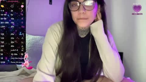 babymarie333 online show from August 5, 9:12 pm