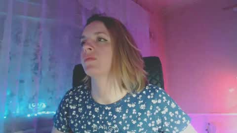 Snapshot of babymuro4ka chatting on March 4, 7:54 pm Sonya online show from March 4, 7:54 pm