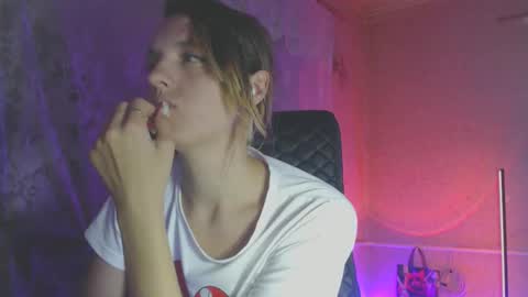Snapshot of babymuro4ka chatting on October 14, 6:44 pm Sonya online show from October 14, 6:44 pm