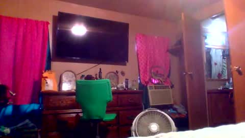 Badbitch520 online show from May 16, 7:23 pm